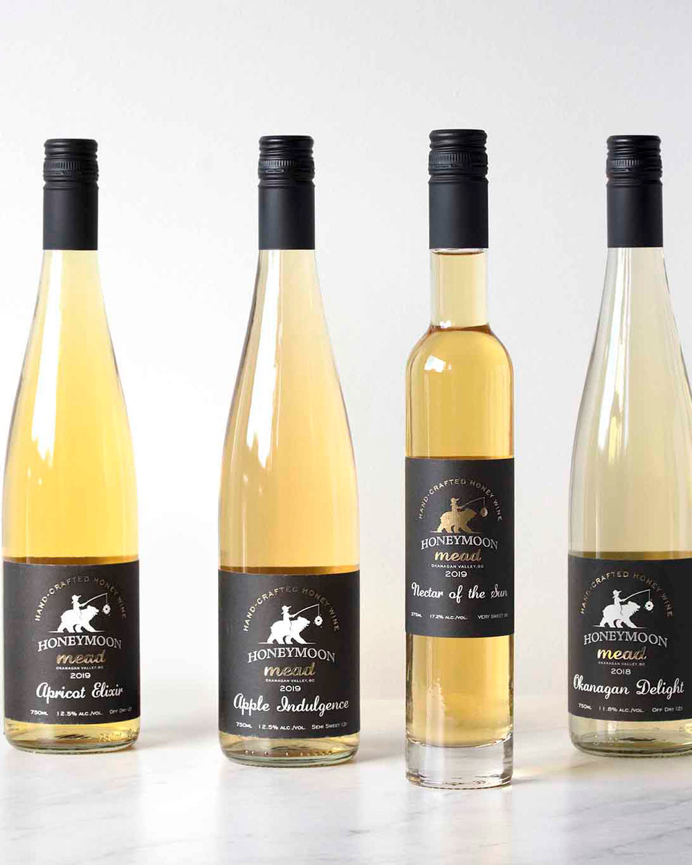 Handcrafted in the Okanagan Valley Honeymoon Mead Bee Honey Farm