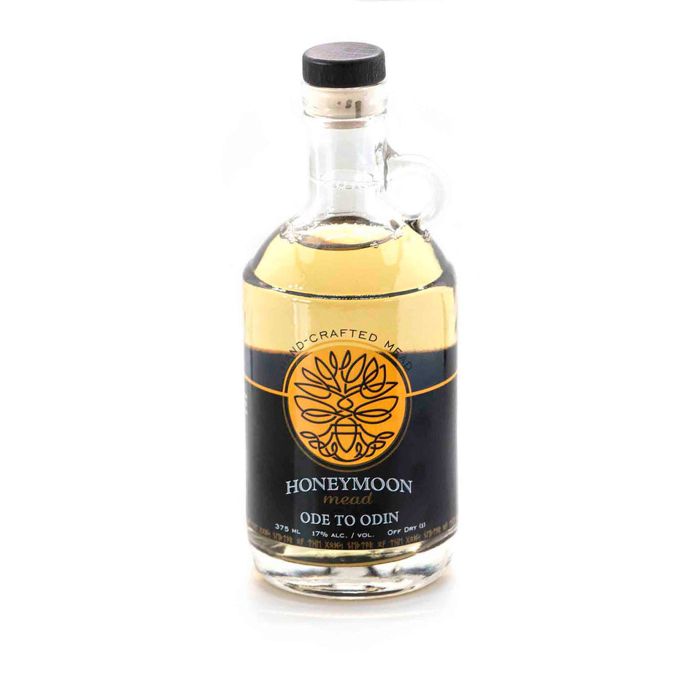 Honeymoon Mead Handcrafted in the Okanagan Valley! Bee Honey Farm